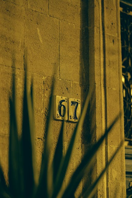 Service logistics bays